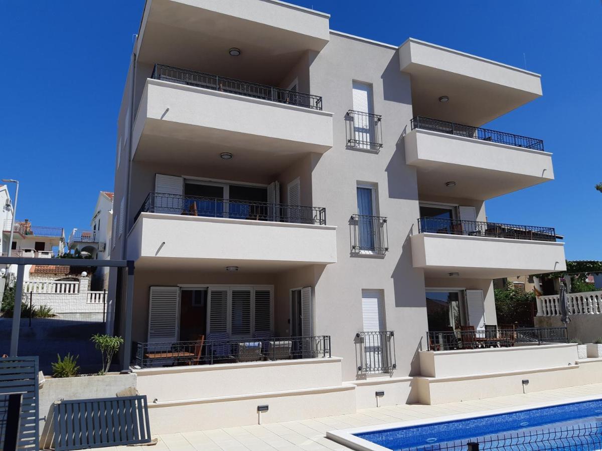 Apartment Lizzi. Trogir Eksteriør billede