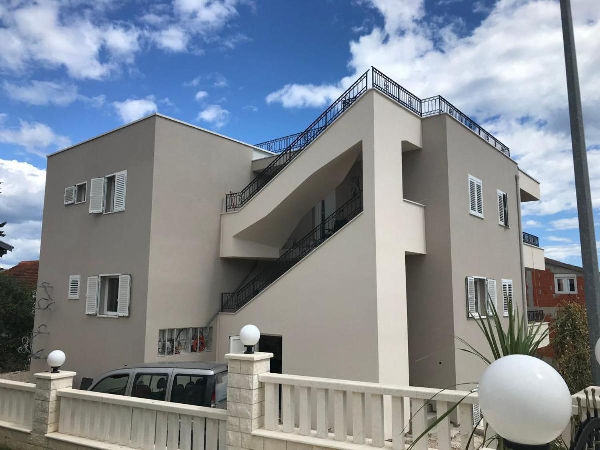 Apartment Lizzi. Trogir Eksteriør billede
