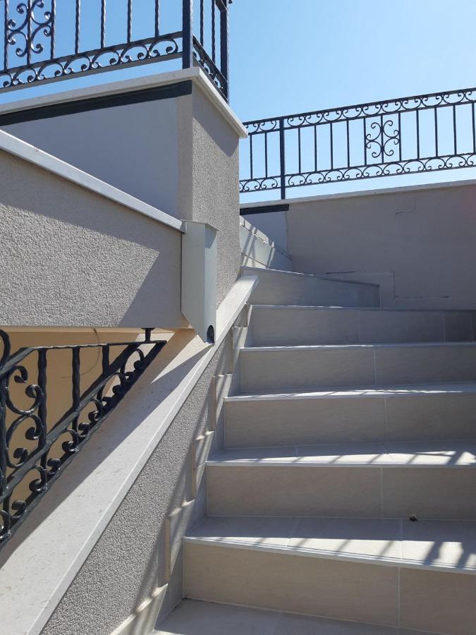 Apartment Lizzi. Trogir Eksteriør billede